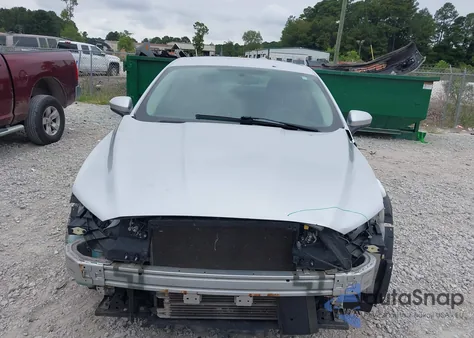 2018 Ford Fusion Hybrid Se z USA, uszkodzony, nr VIN 3FA6P0LU3JR169196